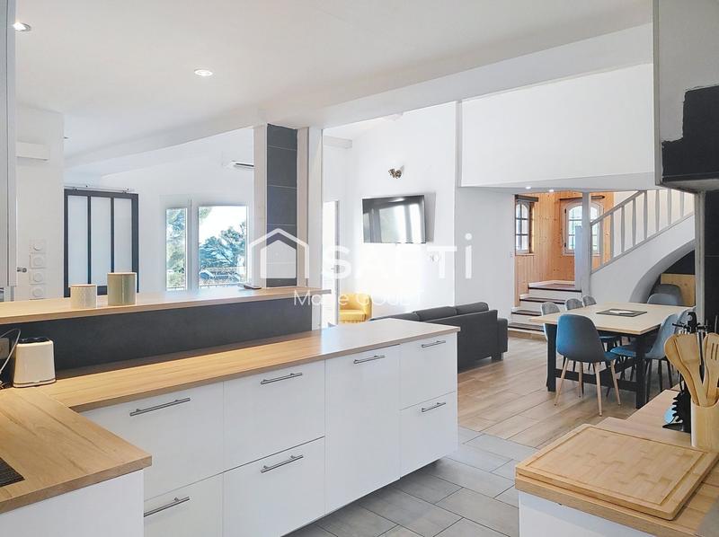 Maison - 198 m² - 8 pièces