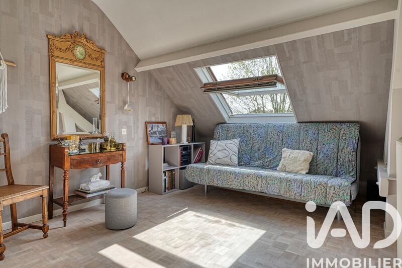 Maison - 177 m² - 7 pièces