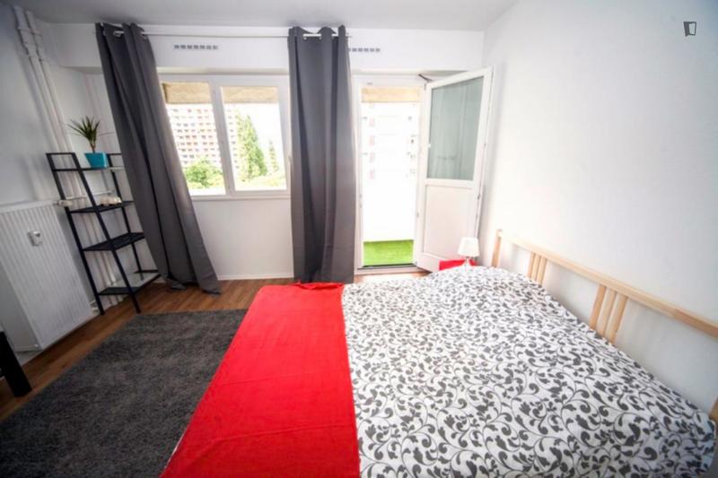 Chambre - 15 m² - 4 pièces