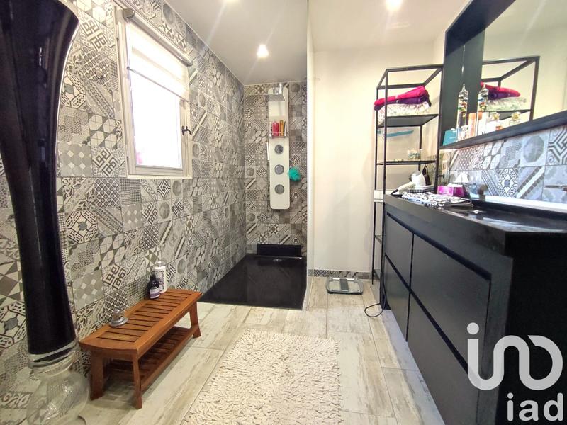 Maison - 167 m² - 7 pièces