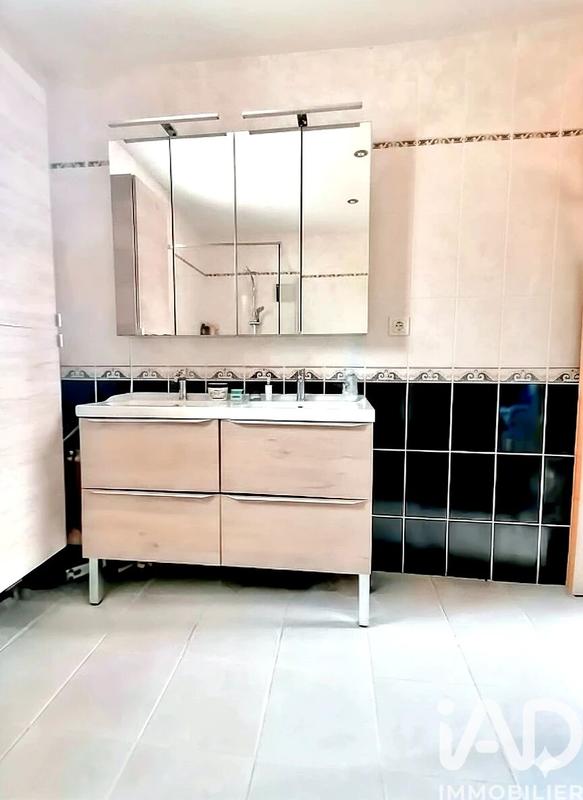 Maison - 94 m² - 4 pièces