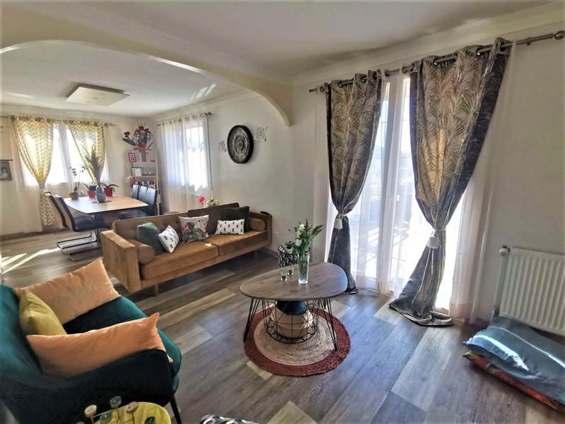 Maison - 90 m² - 5 pièces