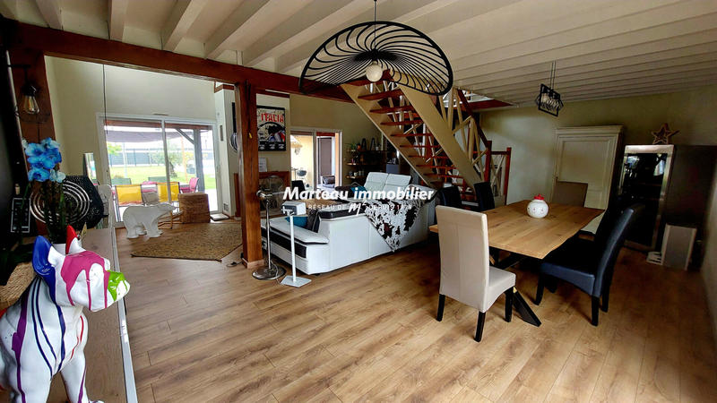 Maison - 196 m² - 6 pièces