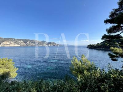 Propriété - 3 500 m² - 30 pièces