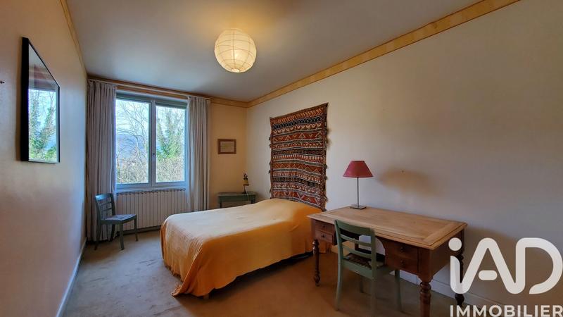 Maison - 207 m² - 7 pièces