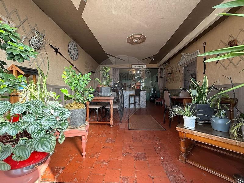 Maison de ville - 239 m² - 10 pièces