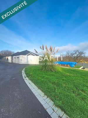 Maison - 300 m² - 8 pièces