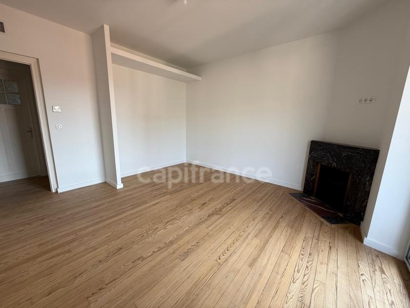 Appartement bourgeois - 107 m² - 4 pièces