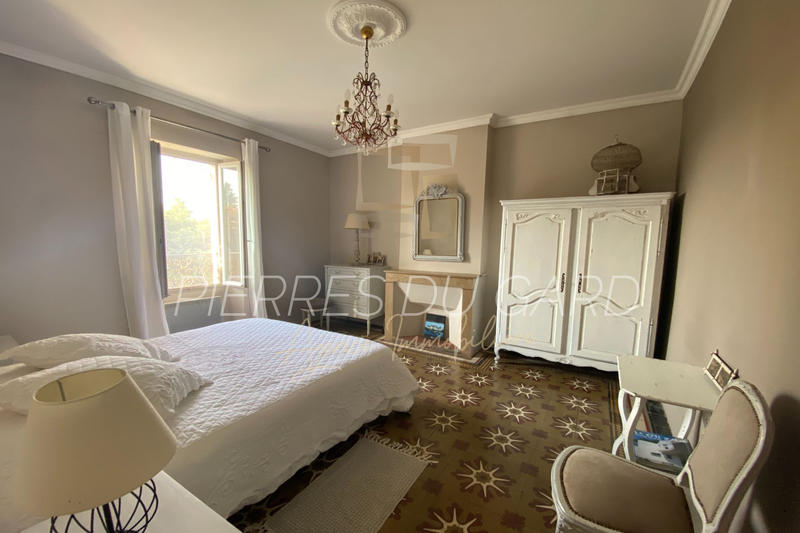 Maison en pierre - 228 m² - 8 pièces