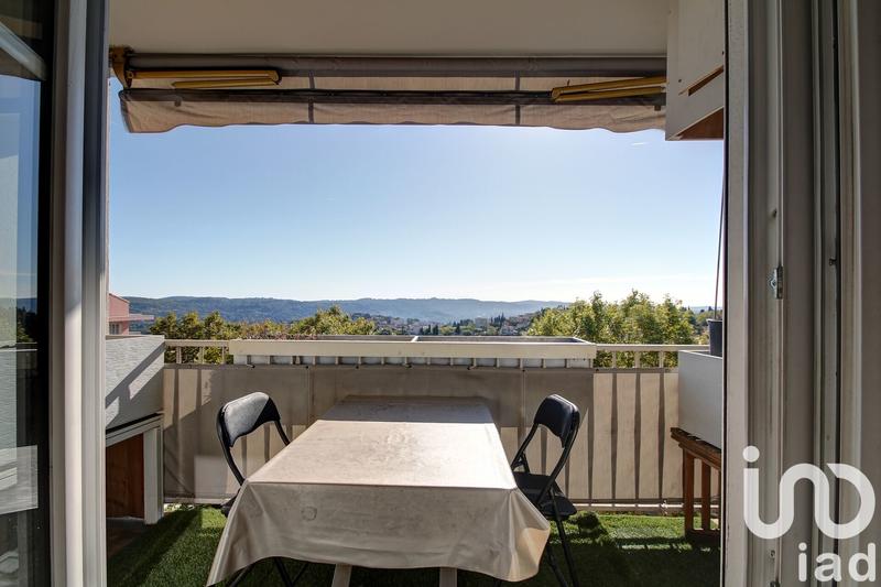 Appartement - 80 m² - 4 pièces