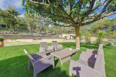 Propriété - 360 m² - 10 pièces