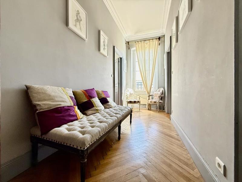 Maison bourgeoise - 258 m² - 10 pièces