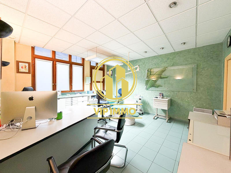 Bureau - 219 m² - 10 pièces