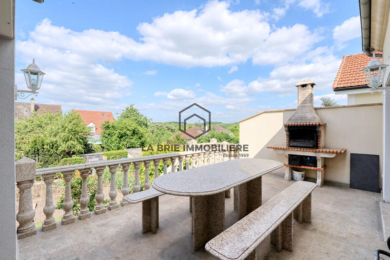 Maison - 130 m² - 6 pièces