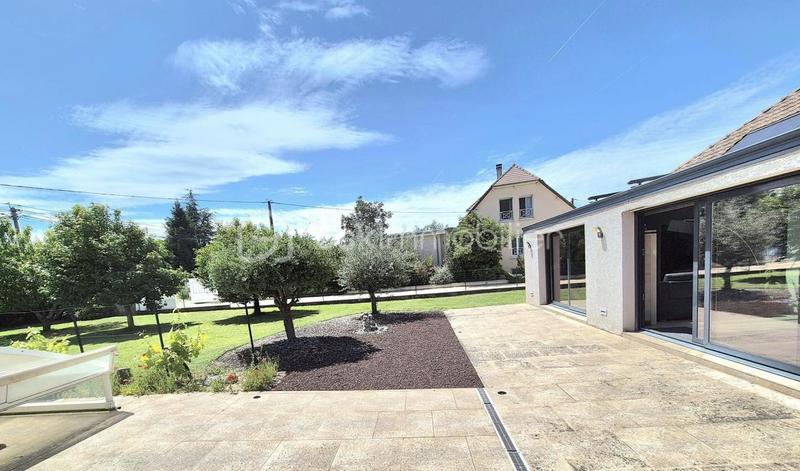 Maison de village - 175 m² - 6 pièces