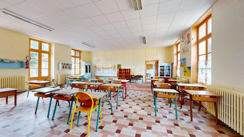 Maison - 400 m² - 10 pièces