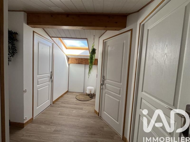 Maison - 240 m² - 11 pièces