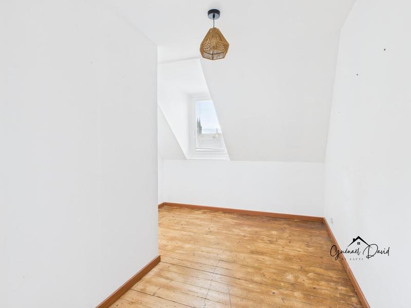 Maison - 148 m² - 8 pièces