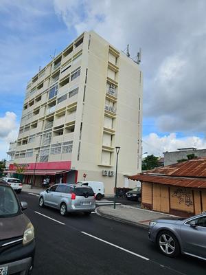 Appartement - 90 m² - 4 pièces