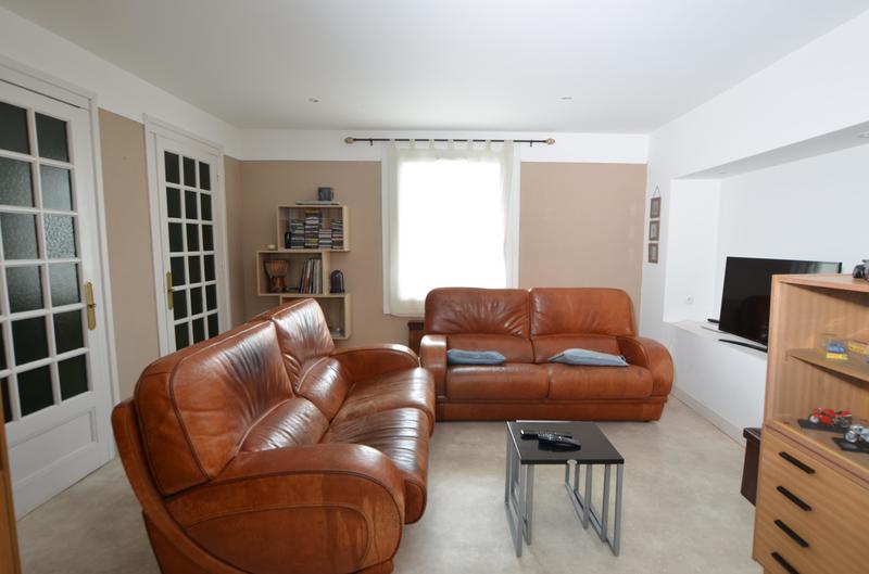 Maison - 202 m² - 8 pièces