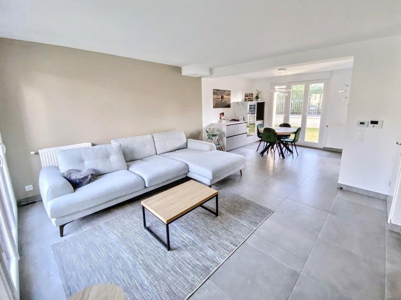 Maison - 101 m² - 5 pièces