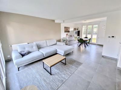 Maison - 101 m² - 5 pièces