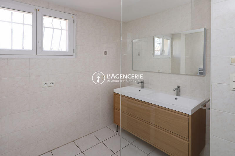 Maison - 94 m² - 4 pièces