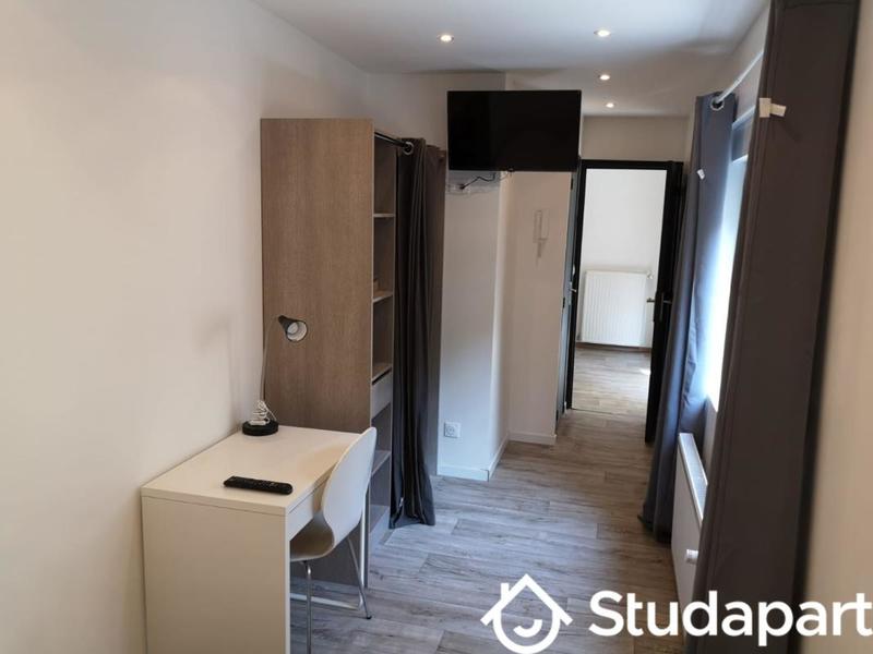 Chambre - 13 m² - 1 pièce