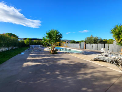 Maison - 210 m² - 4 pièces