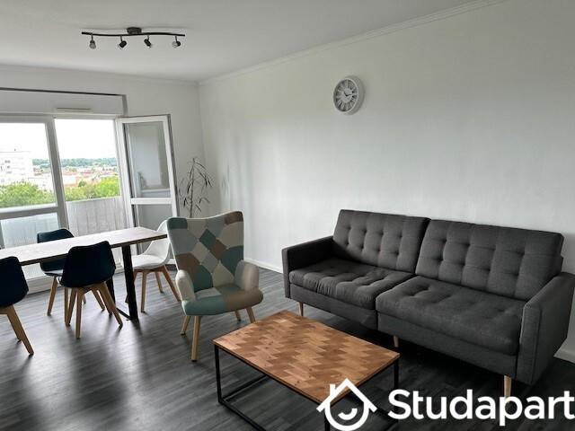 Chambre - 12 m² - 1 pièce