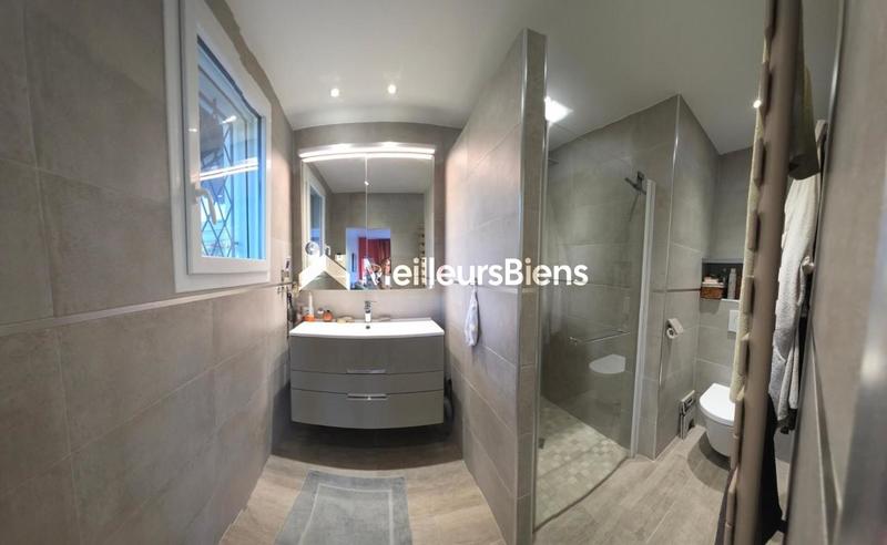 Villa - 188 m² - 6 pièces