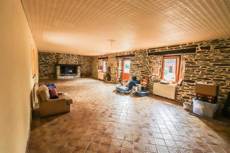 Maison - 226 m² - 7 pièces