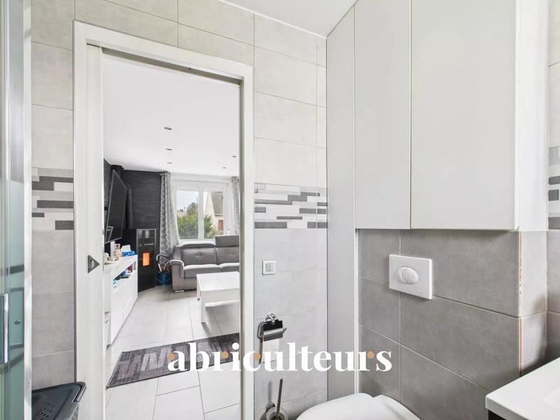 Maison - 107 m² - 7 pièces
