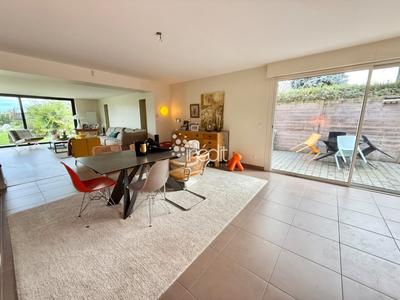 Maison d'architecte - 237 m² - 7 pièces