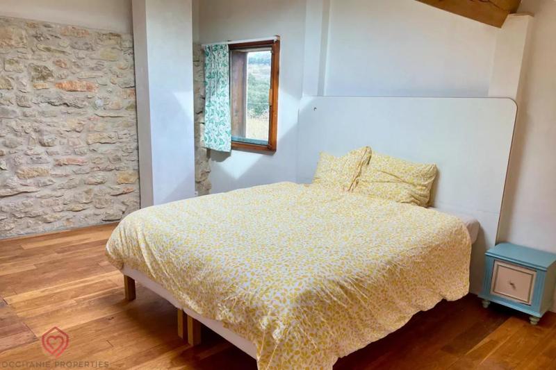 Propriété - 253 m² - 5 pièces