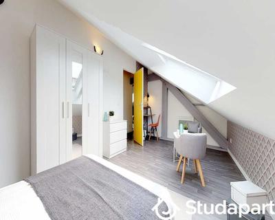 Chambre - 90 m² - 1 pièce