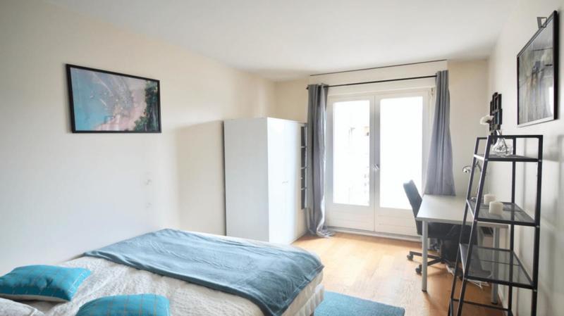 Chambre - 11 m² - 4 pièces