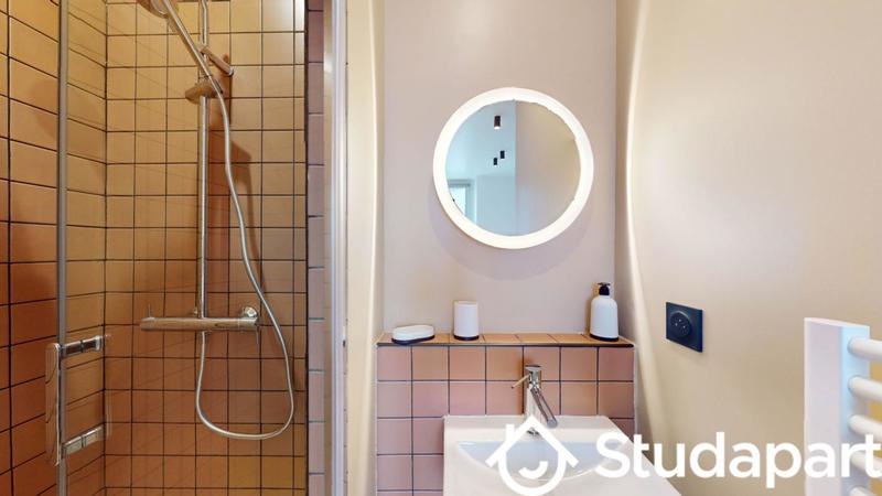 Chambre - 10 m² - 1 pièce