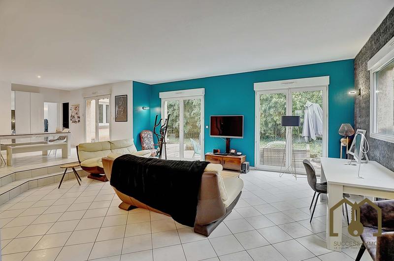 Maison - 176 m² - 7 pièces