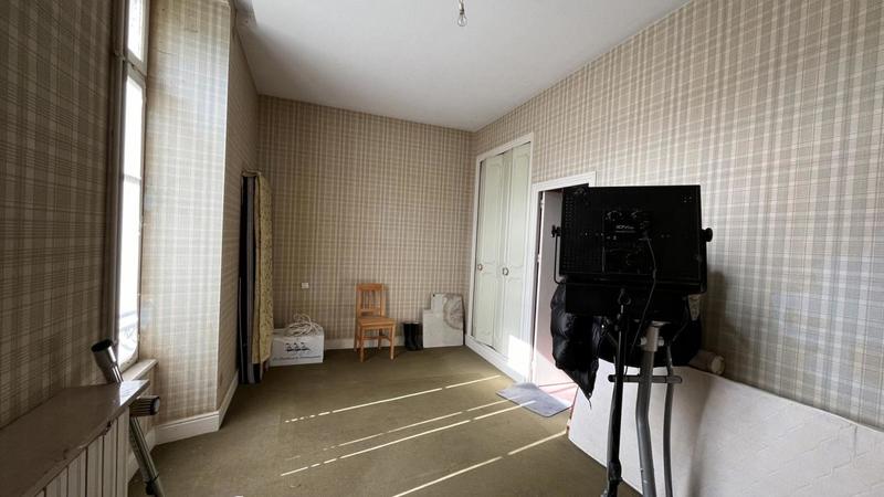 Maison en pierre - 335 m² - 12 pièces