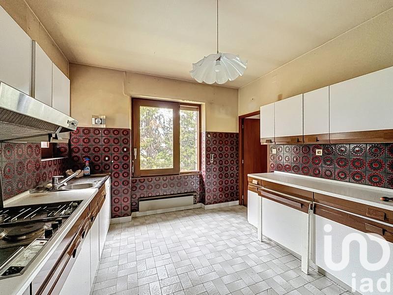 Maison - 272 m² - 11 pièces