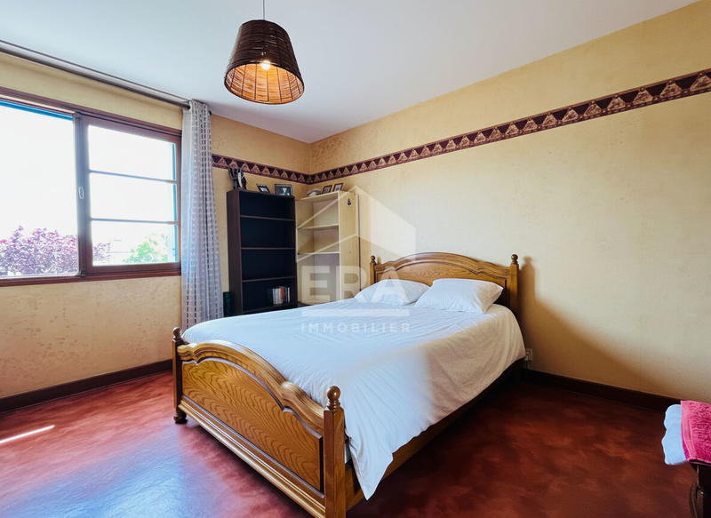 Maison - 226 m² - 6 pièces