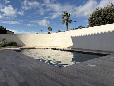 Maison traditionnelle - 144 m² - 5 pièces