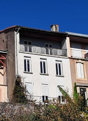Maison de village - 230 m² - 8 pièces