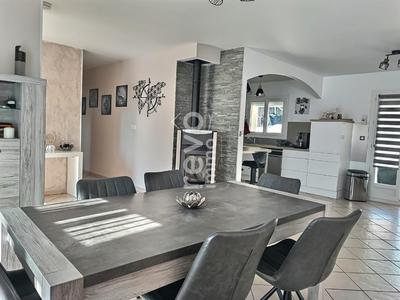 Maison - 105 m² - 4 pièces