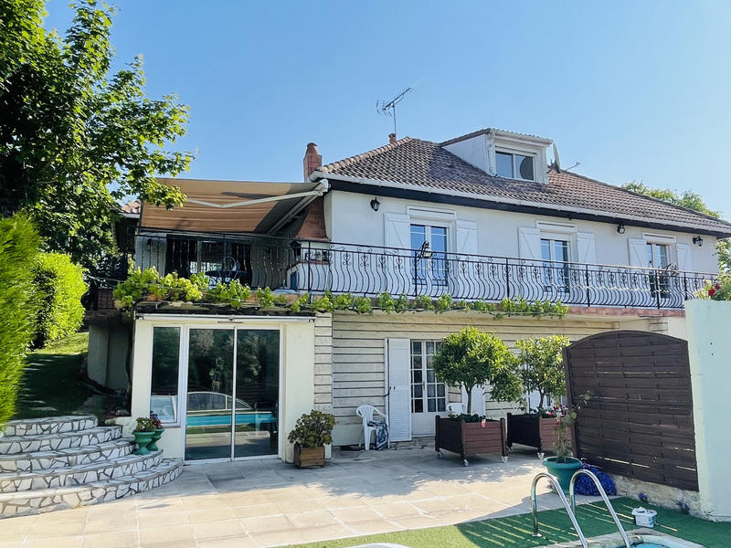 Maison - 193 m² - 6 pièces