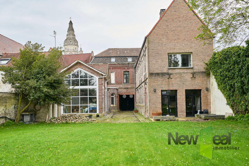 Demeure - 560 m² - 15 pièces