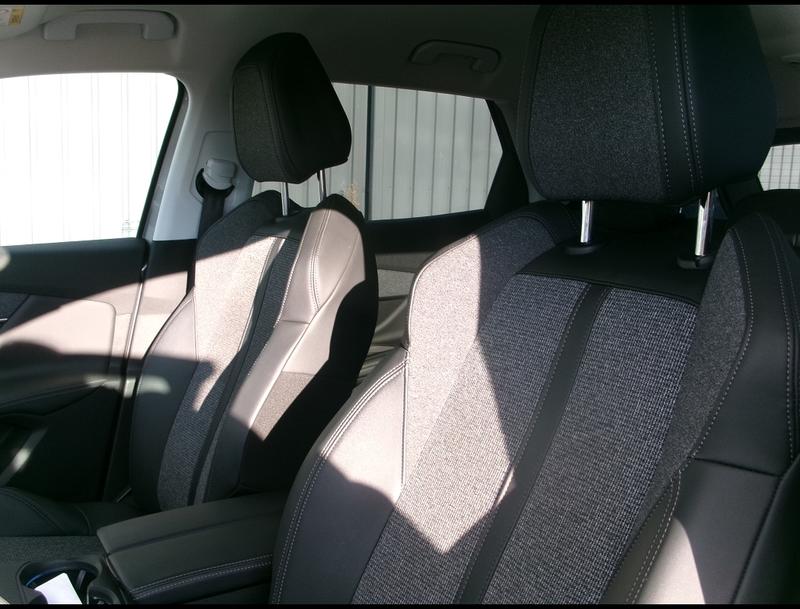 Peugeot 3008 Bhdi 130 Allure Bvm