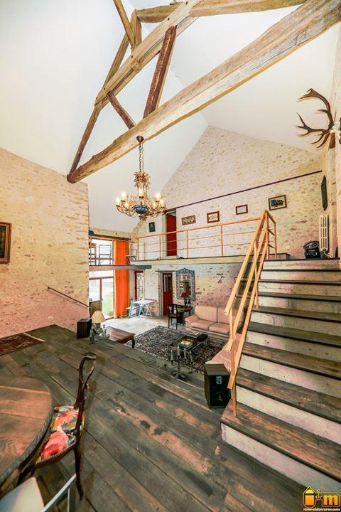 Maison - 250 m² - 9 pièces