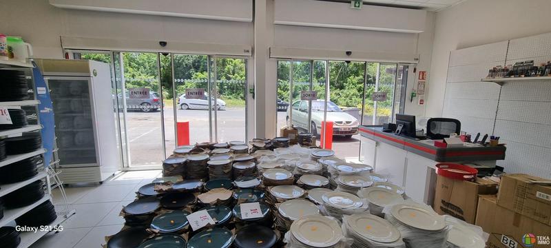 Local commercial - 300 m² - 1 pièce